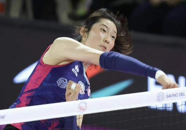 在1-1战平阿森纳后，利物浦门将阿利森在接受俱乐部官网采访时表示，球队并不完全满意只拿1分。